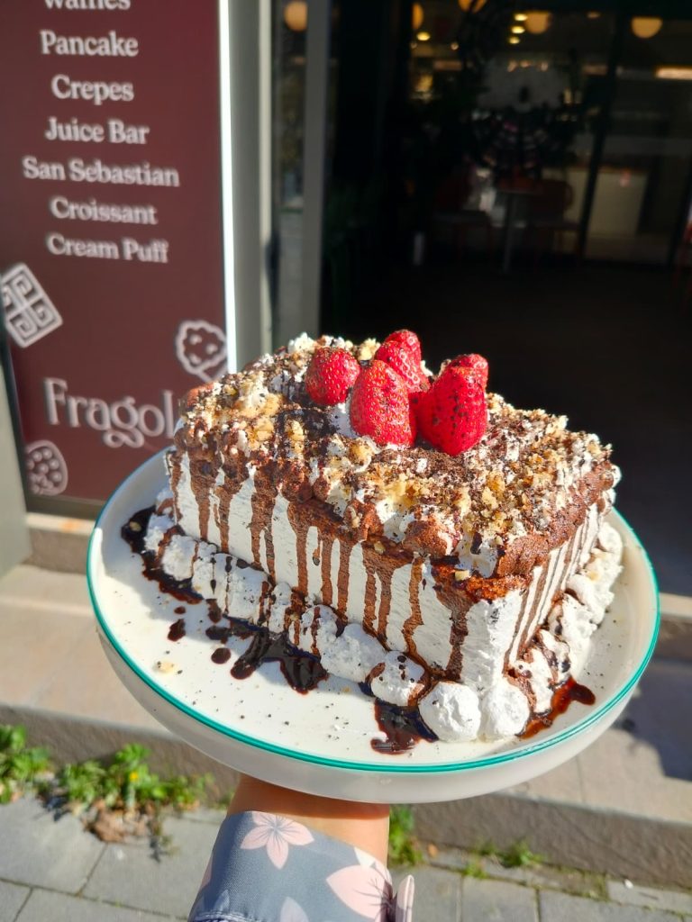 Doğum günü pastası 6-8 kişiye